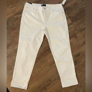 NWT! Gap Girlfiend Jean in White. Size 16/33.